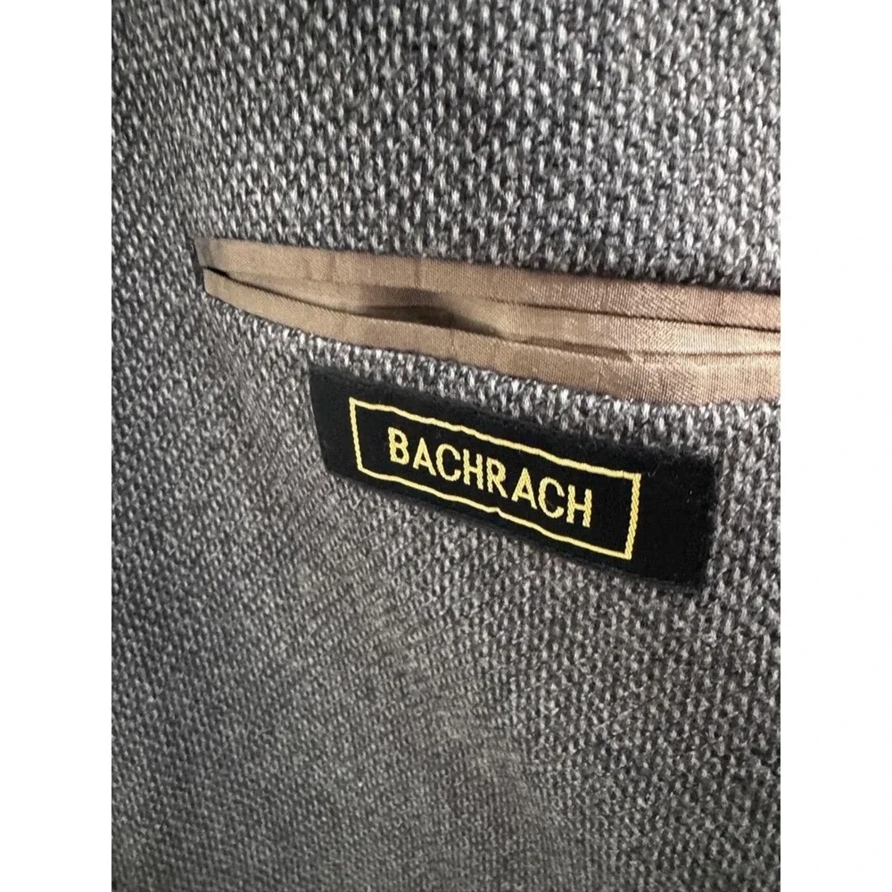 Bachrach herringbone button